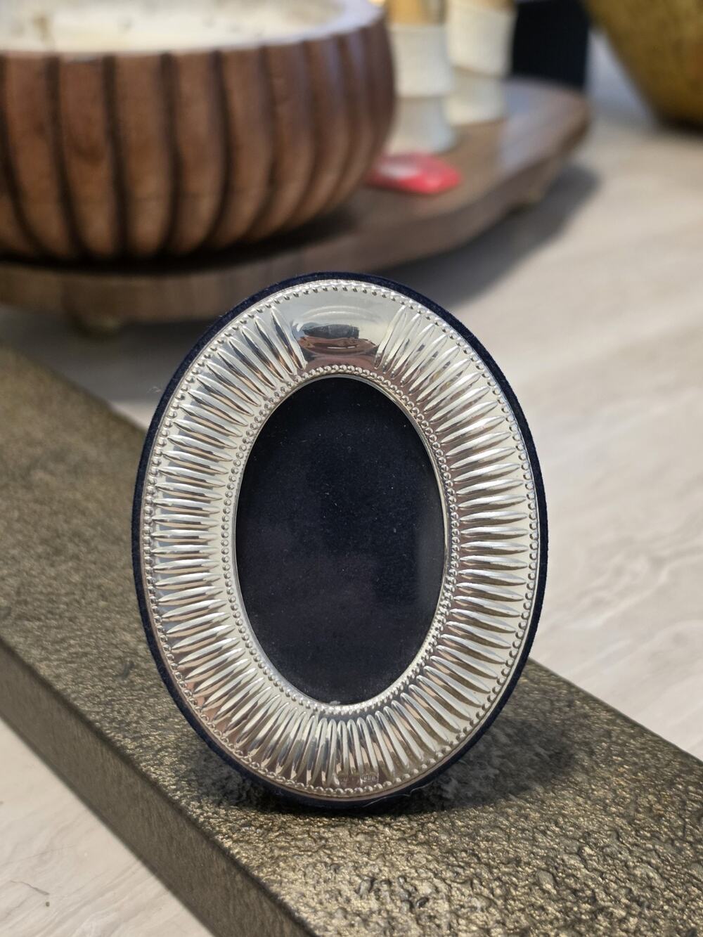 Vintage Sterling Silver 925 Oval Photo Frame, Elegant Ribbed Design with Velvet